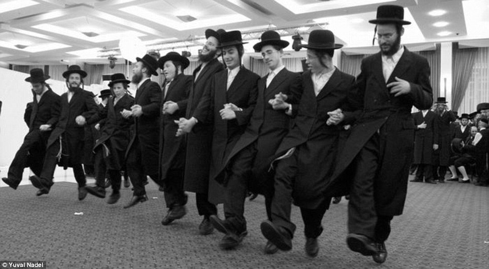 hasidic-heavyweights-taking-over-new-york-get-unmasked